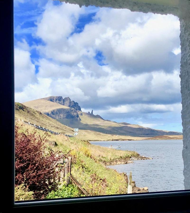 The Lodge In The Loch Portree Exterior photo