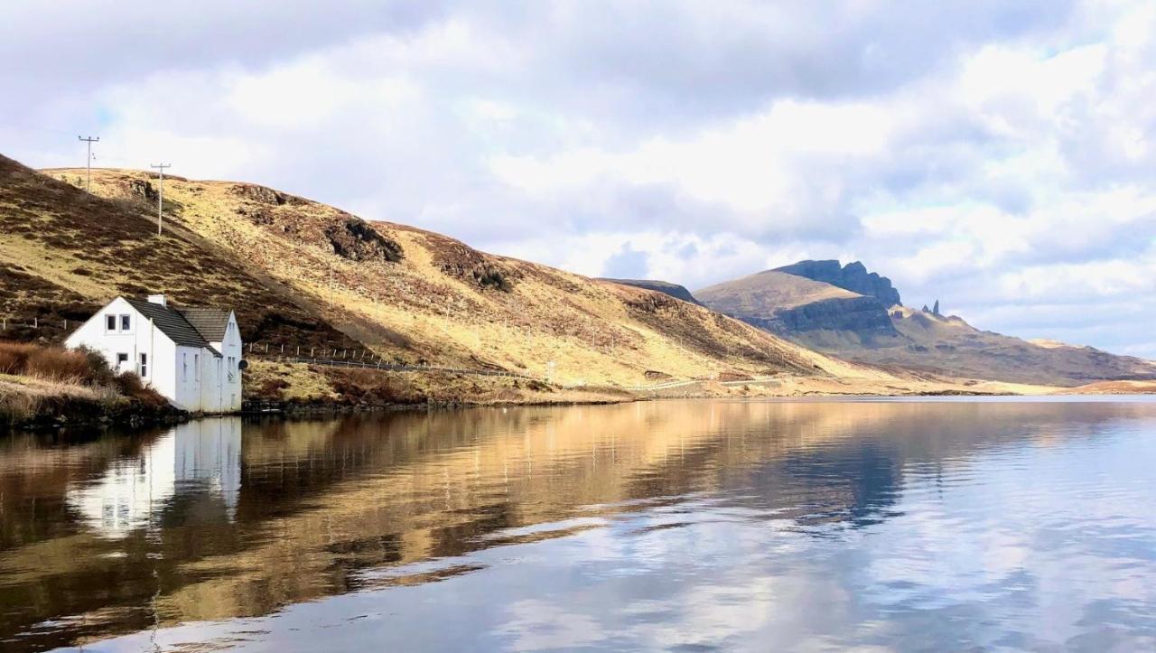 The Lodge In The Loch Portree Exterior photo