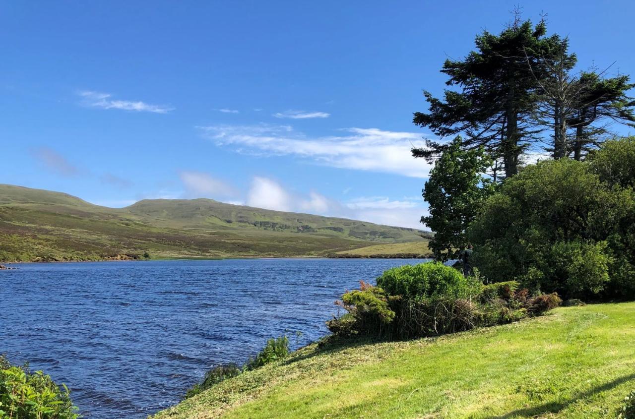 The Lodge In The Loch Portree Exterior photo